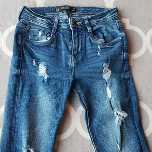 Zara distroyed skinny jeans